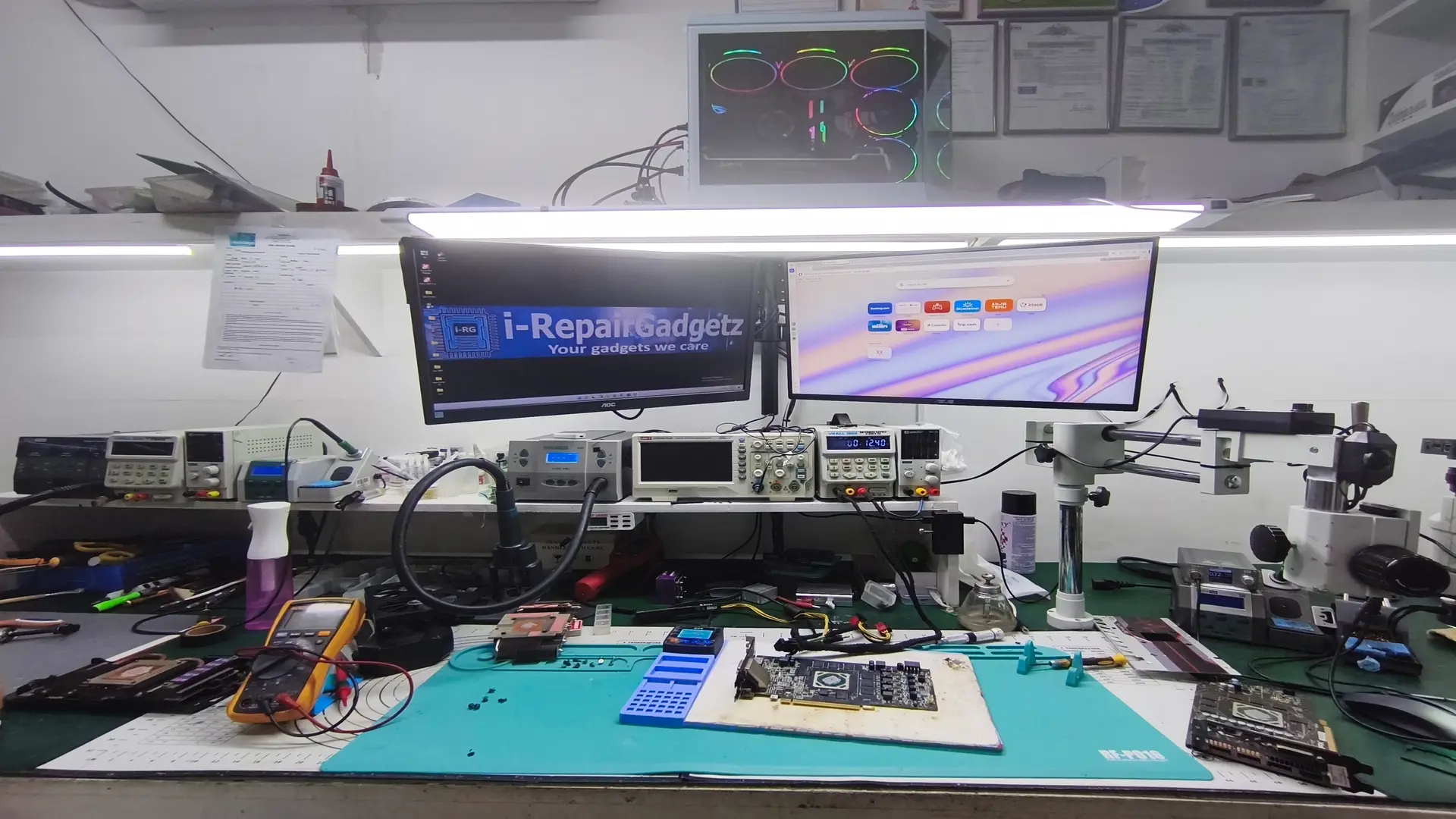 Gadget Repair Background